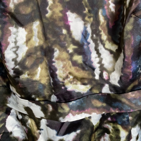 Satin camo-like dress - Picture 4 of 4